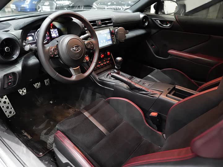 Фото 9 - Subaru BRZ