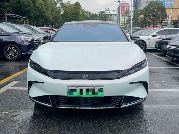 Фото 2 - BYD Han