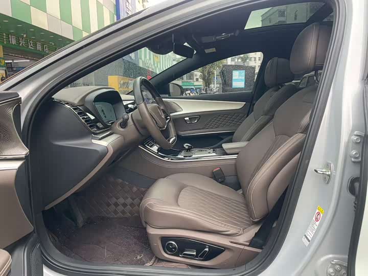 Фото 3 - BYD Han