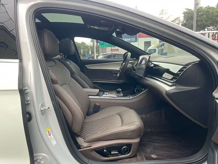 Фото 4 - BYD Han