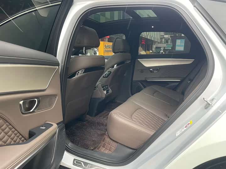 Фото 5 - BYD Han