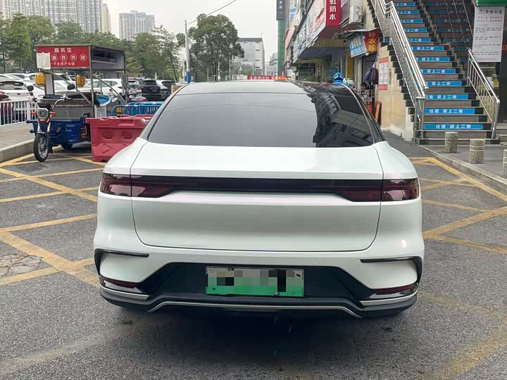 Фото 8 - BYD Han