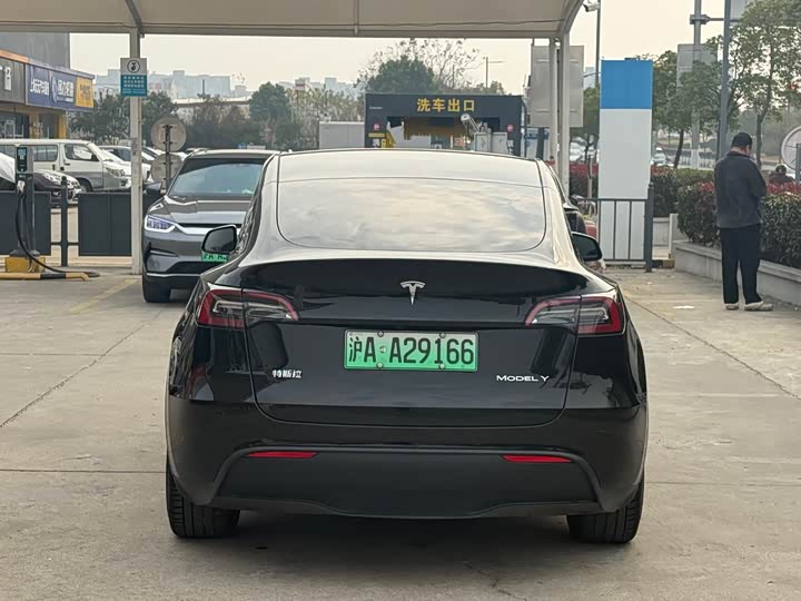 Фото 4 - Tesla Model Y