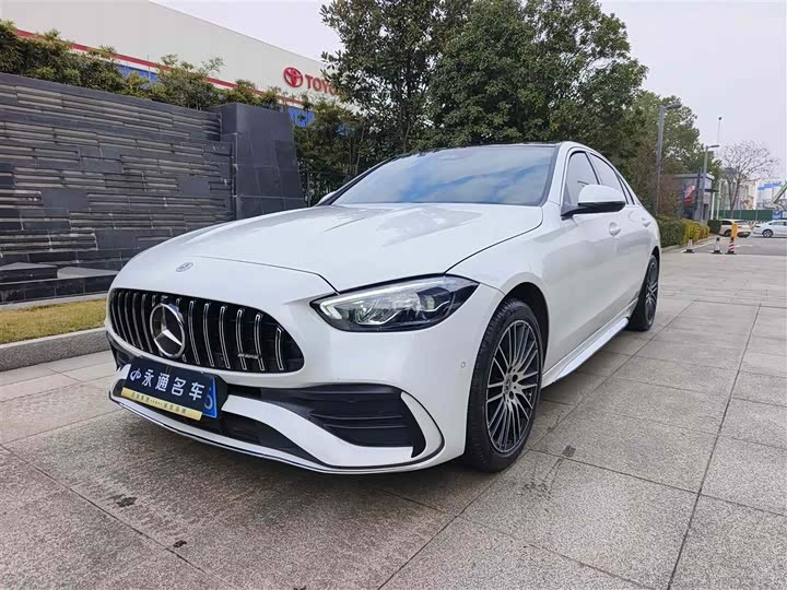 Фото 1 - Mercedes-Benz C-Class