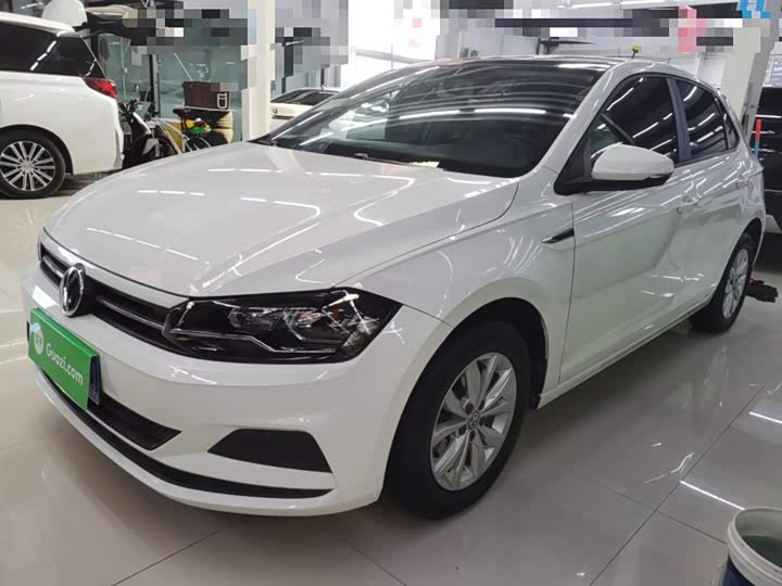 Фото 1 - Volkswagen Polo