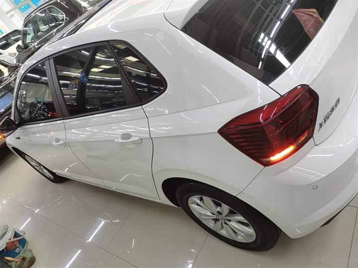 Фото 5 - Volkswagen Polo