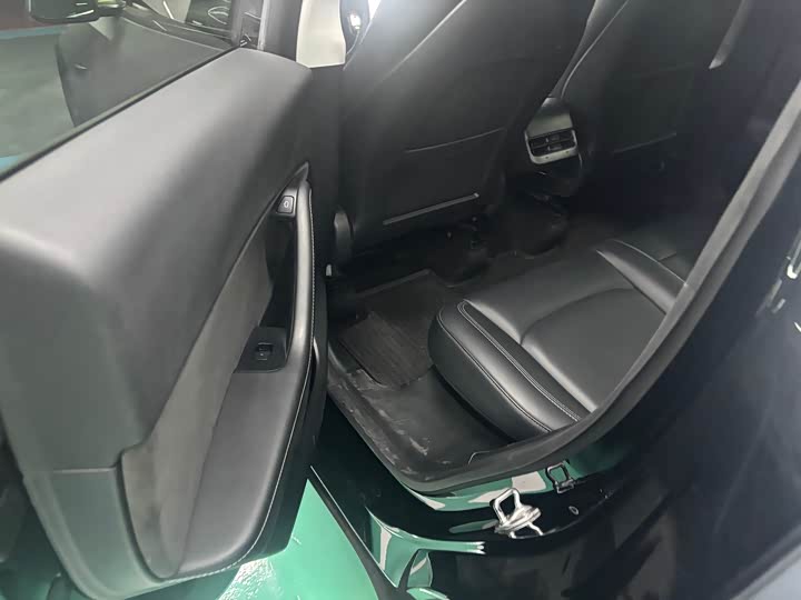 Фото 8 - Tesla Model Y