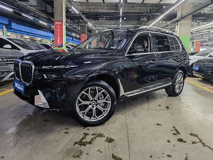 Фото 1 - BMW X7