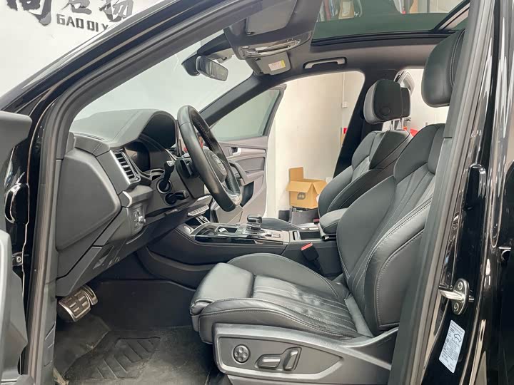 Фото 5 - Audi Q5L