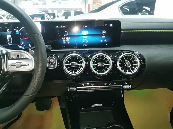 Фото 5 - Mercedes-Benz A-Class