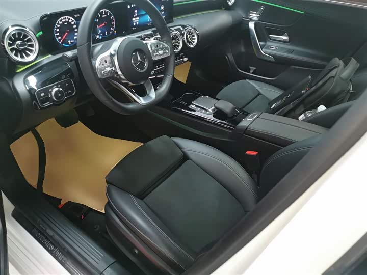 Фото 7 - Mercedes-Benz A-Class