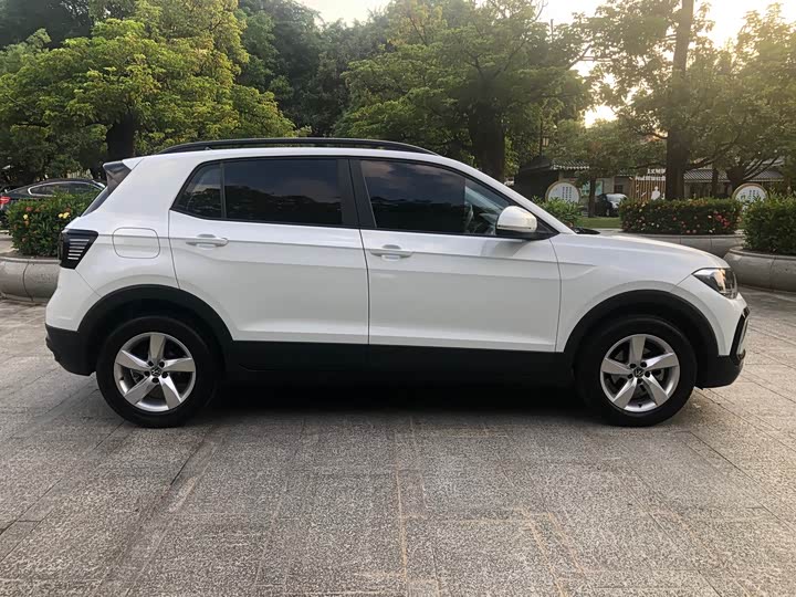 Фото 8 - Volkswagen T-Cross