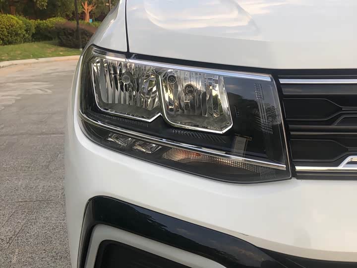 Фото 9 - Volkswagen T-Cross