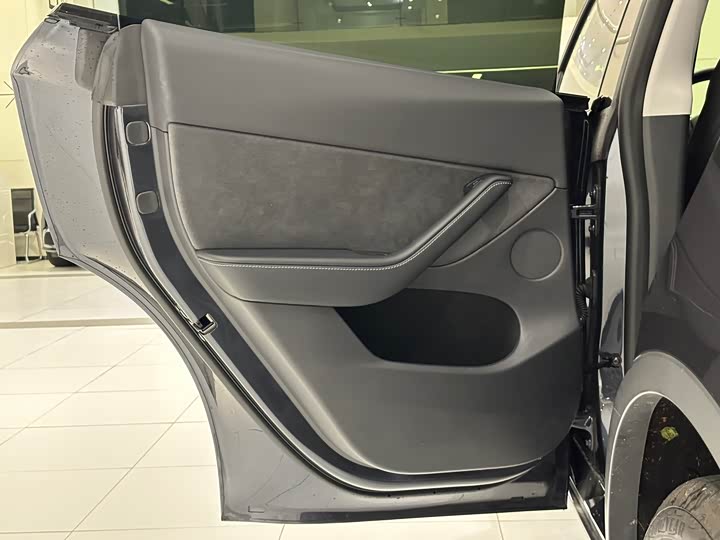 Фото 9 - Tesla Model Y