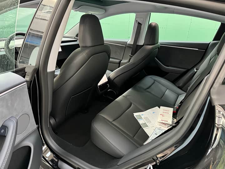 Фото 5 - Tesla Model 3