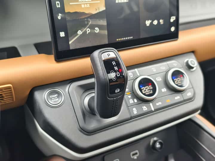 Фото 7 - Land Rover Defender