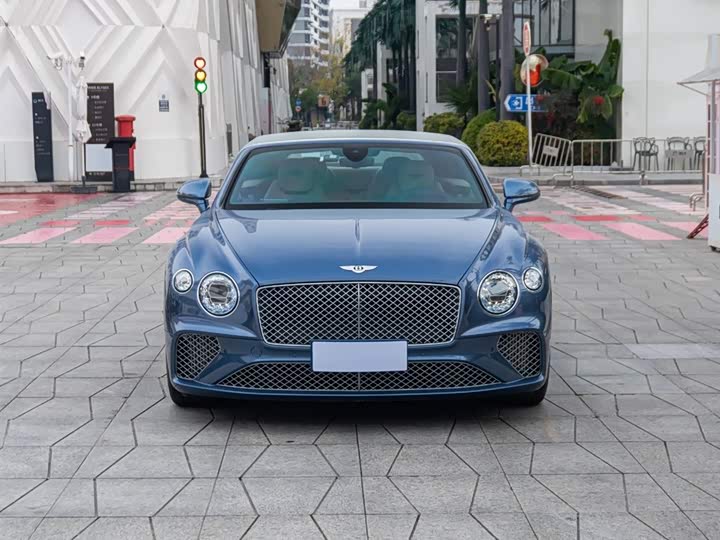 Фото 2 - Bentley Continental GT