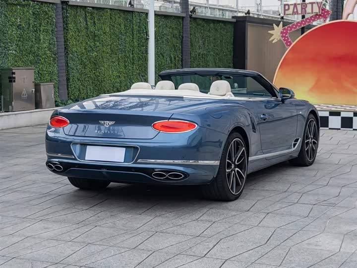 Фото 4 - Bentley Continental GT