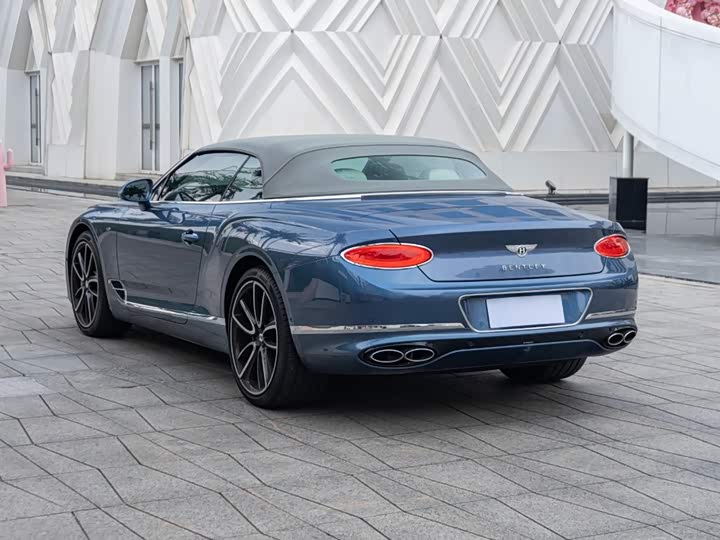 Фото 6 - Bentley Continental GT