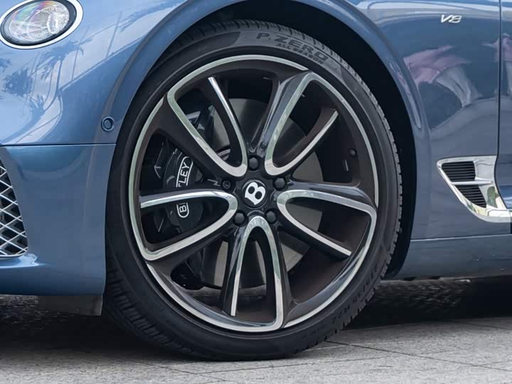 Фото 8 - Bentley Continental GT