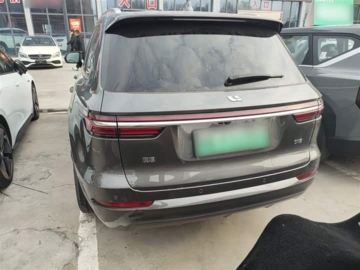 Фото 6 - LiXiang One