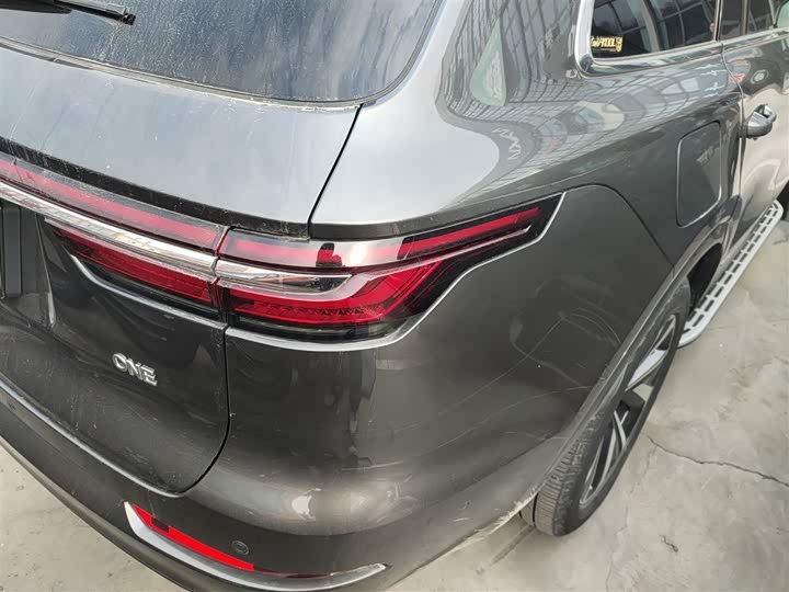 Фото 8 - LiXiang One