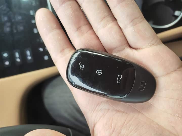 Фото 9 - LiXiang One