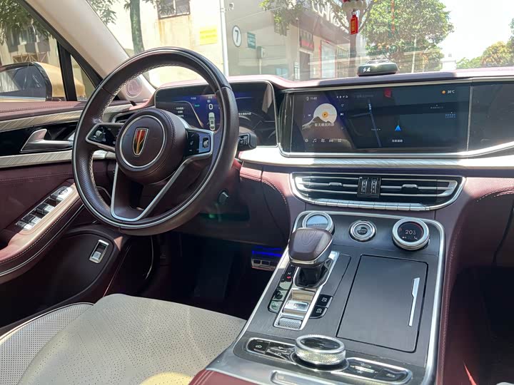 Фото 9 - Hongqi H9