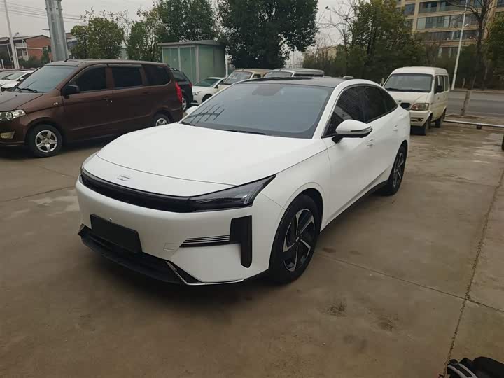 Фото 2 - Geely Galaxy L6