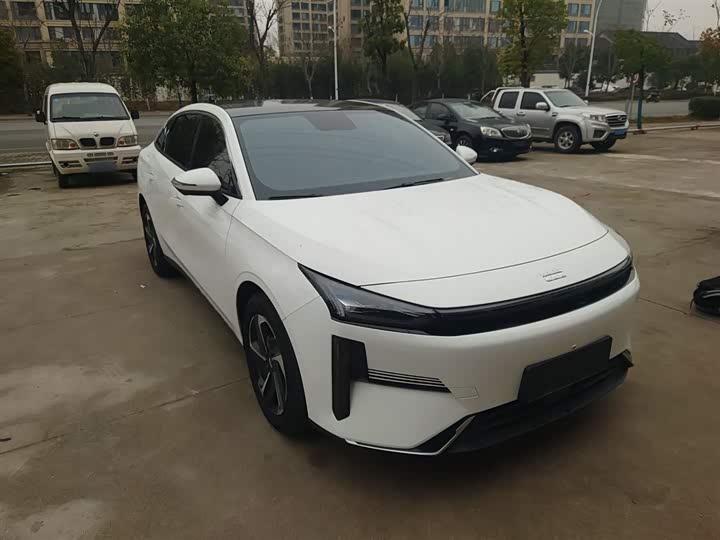 Фото 4 - Geely Galaxy L6