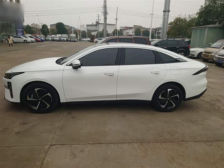 Фото 5 - Geely Galaxy L6