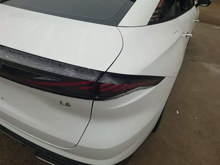 Фото 8 - Geely Galaxy L6