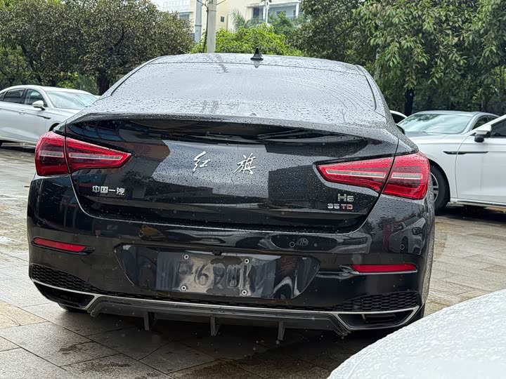 Фото 2 - Hongqi H5