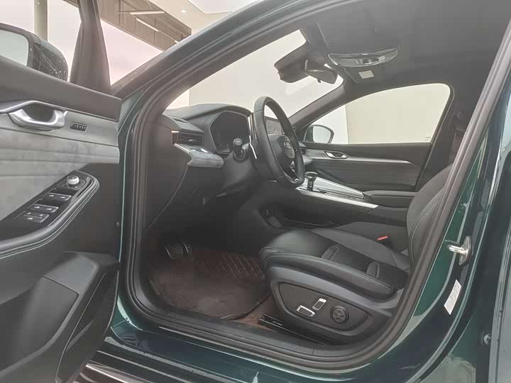 Фото 4 - Geely Preface