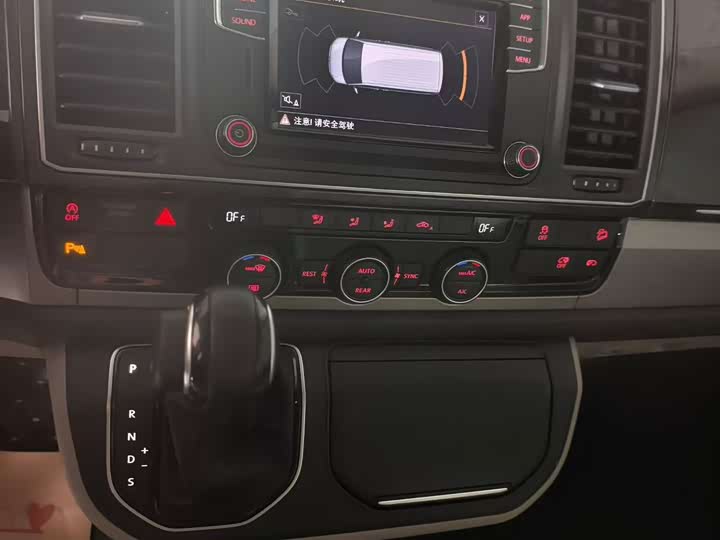 Фото 5 - Volkswagen Caravelle