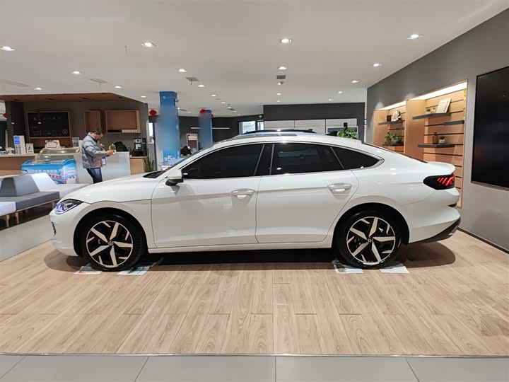 Фото 5 - Volkswagen Lamando L