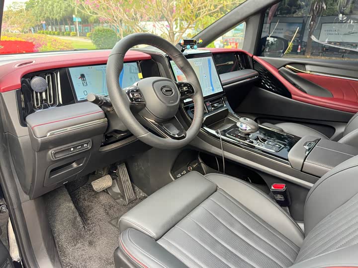 Фото 7 - GAC Trumpchi M8