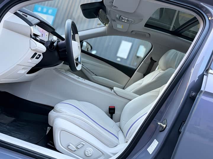 Фото 6 - Geely Preface L