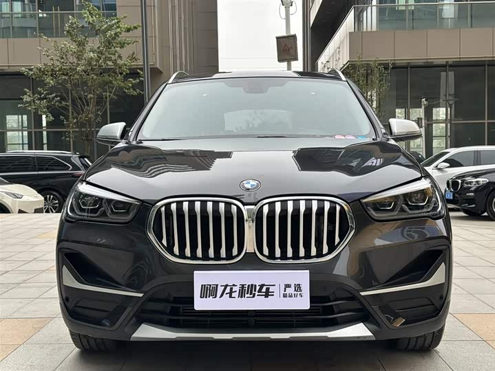 Фото 3 - BMW X1