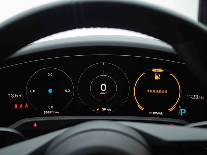 Фото 8 - Porsche Taycan