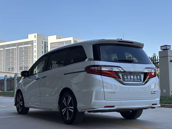 Фото 4 - Honda Odyssey