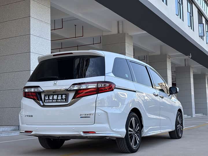 Фото 6 - Honda Odyssey
