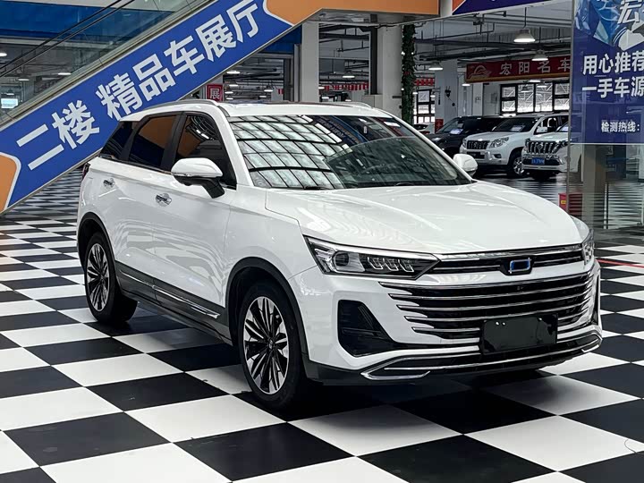 Фото 3 - Bestune T77