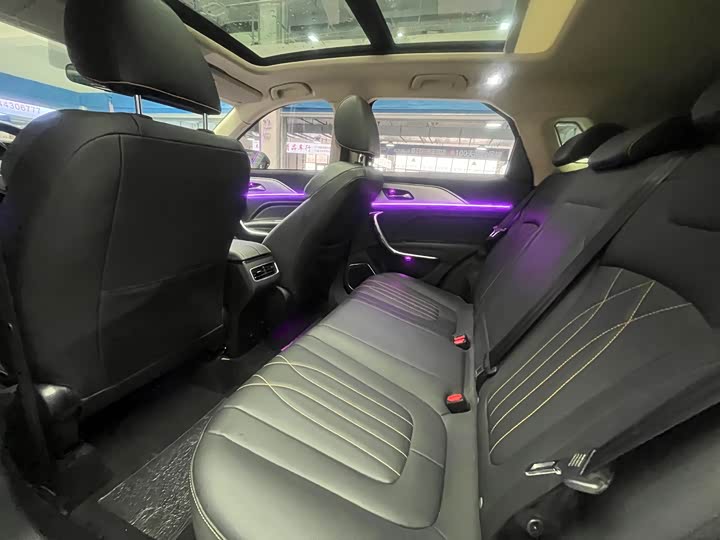 Фото 9 - Bestune T77