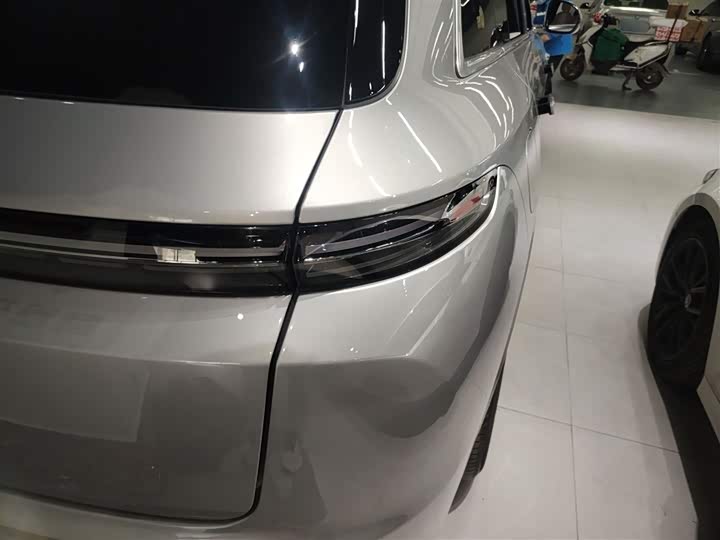 Фото 8 - LiXiang L7