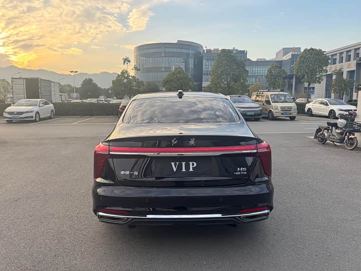 Фото 6 - Hongqi H5