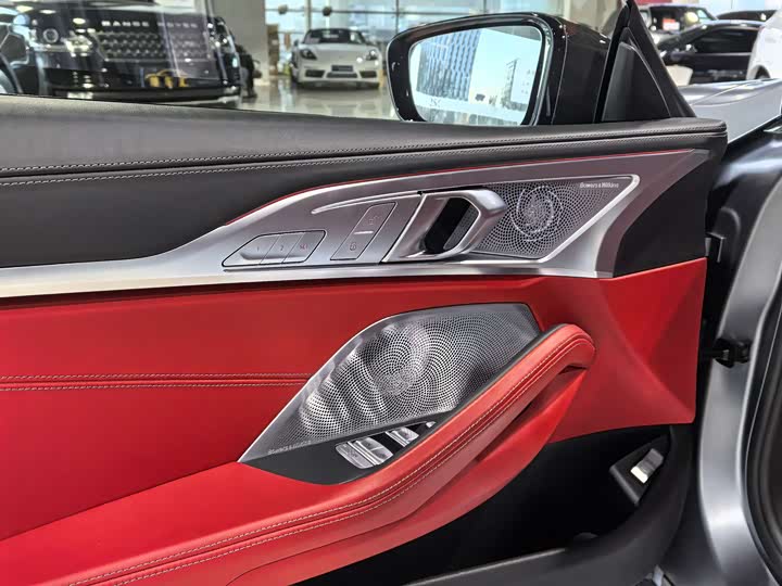 Фото 6 - BMW 8 Series