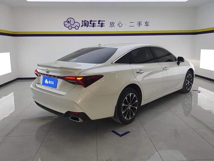 Фото 3 - Toyota Avalon