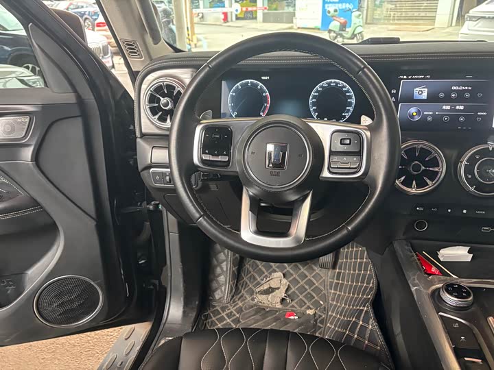 Фото 8 - Tank 300