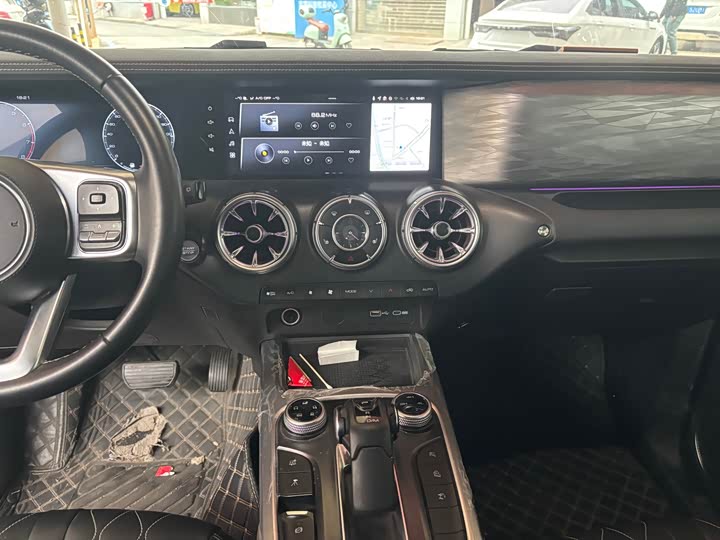 Фото 9 - Tank 300